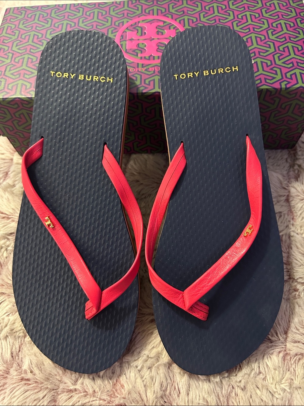 Tory Burch Flip Flop Sandals with Pink Straps size 5